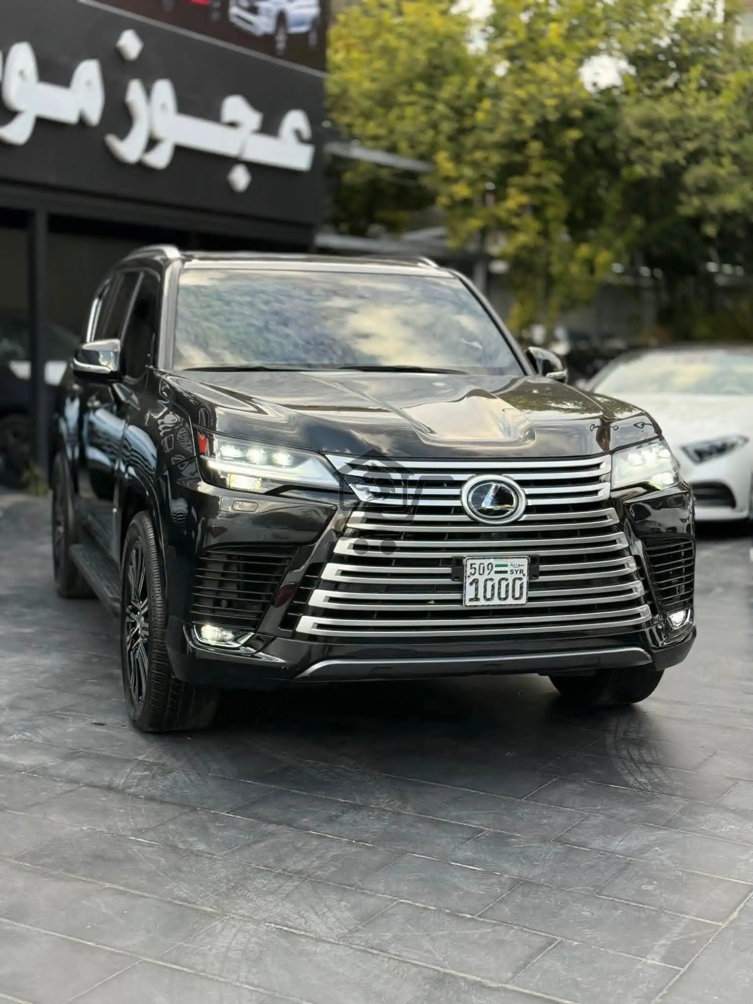 Lexus Lx 600 - الصورة 2
