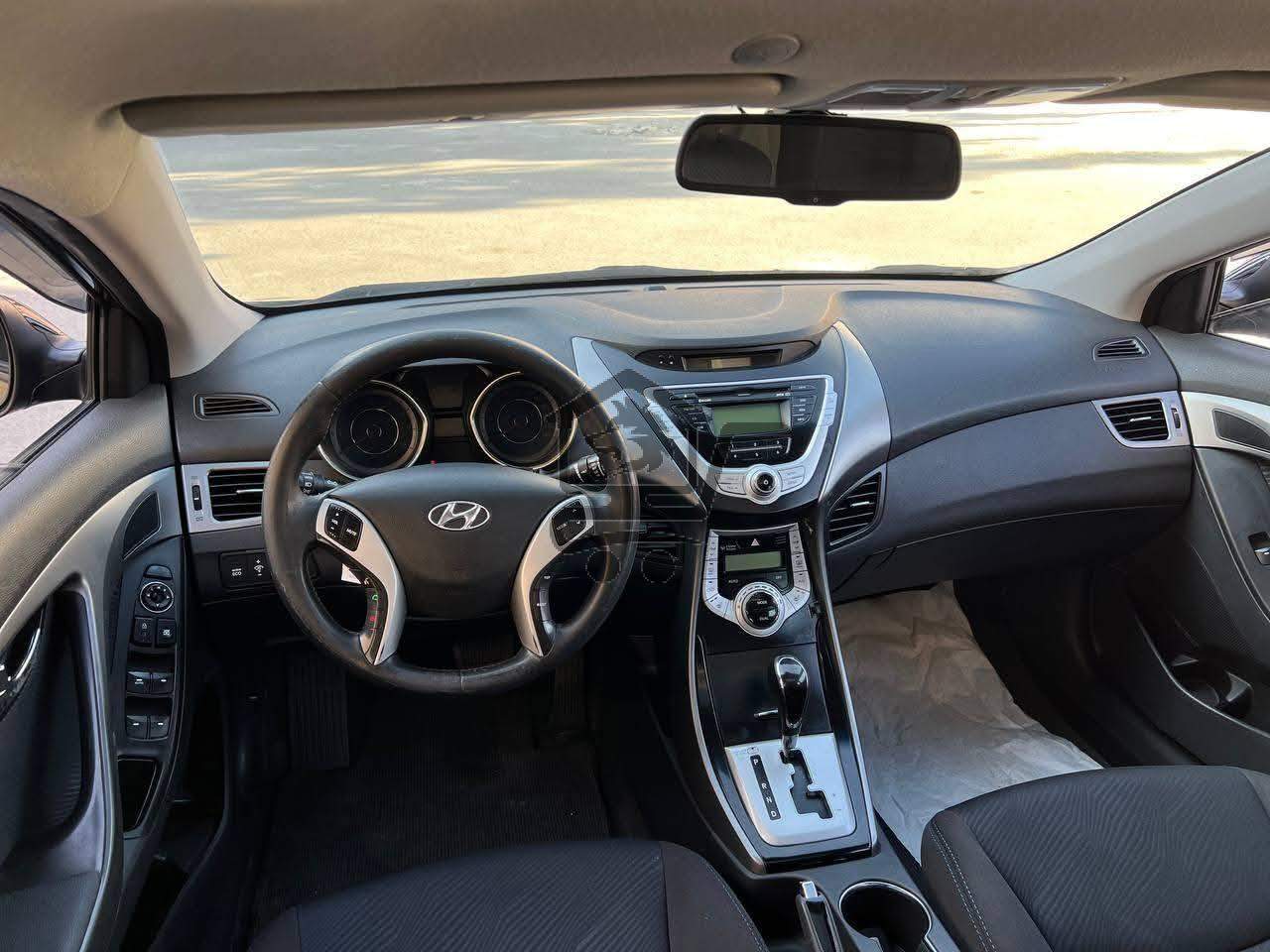 Hyundai Avante 2011 - الصورة 8