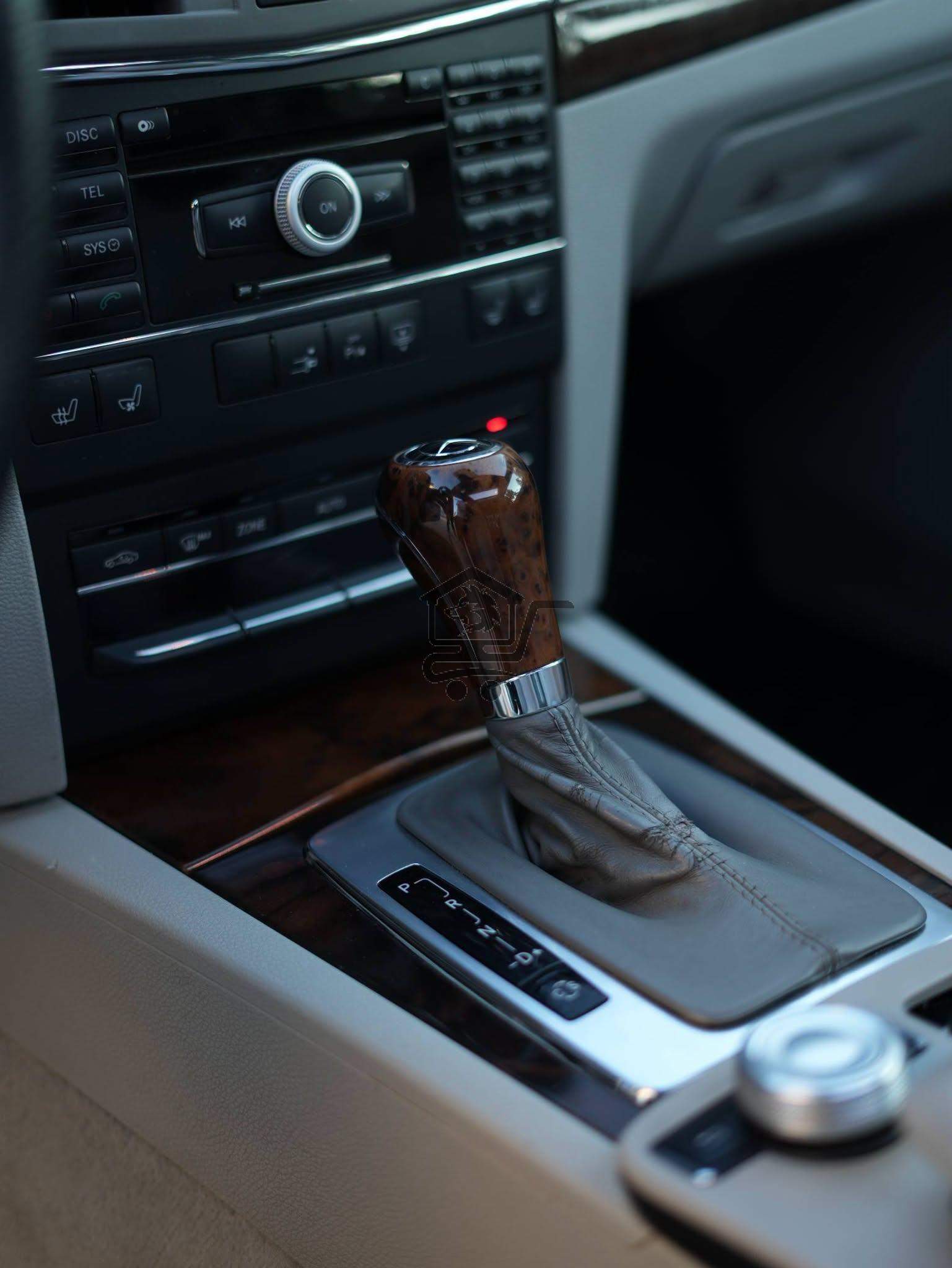 Mercedes Benz E350 Coupe - الصورة 9
