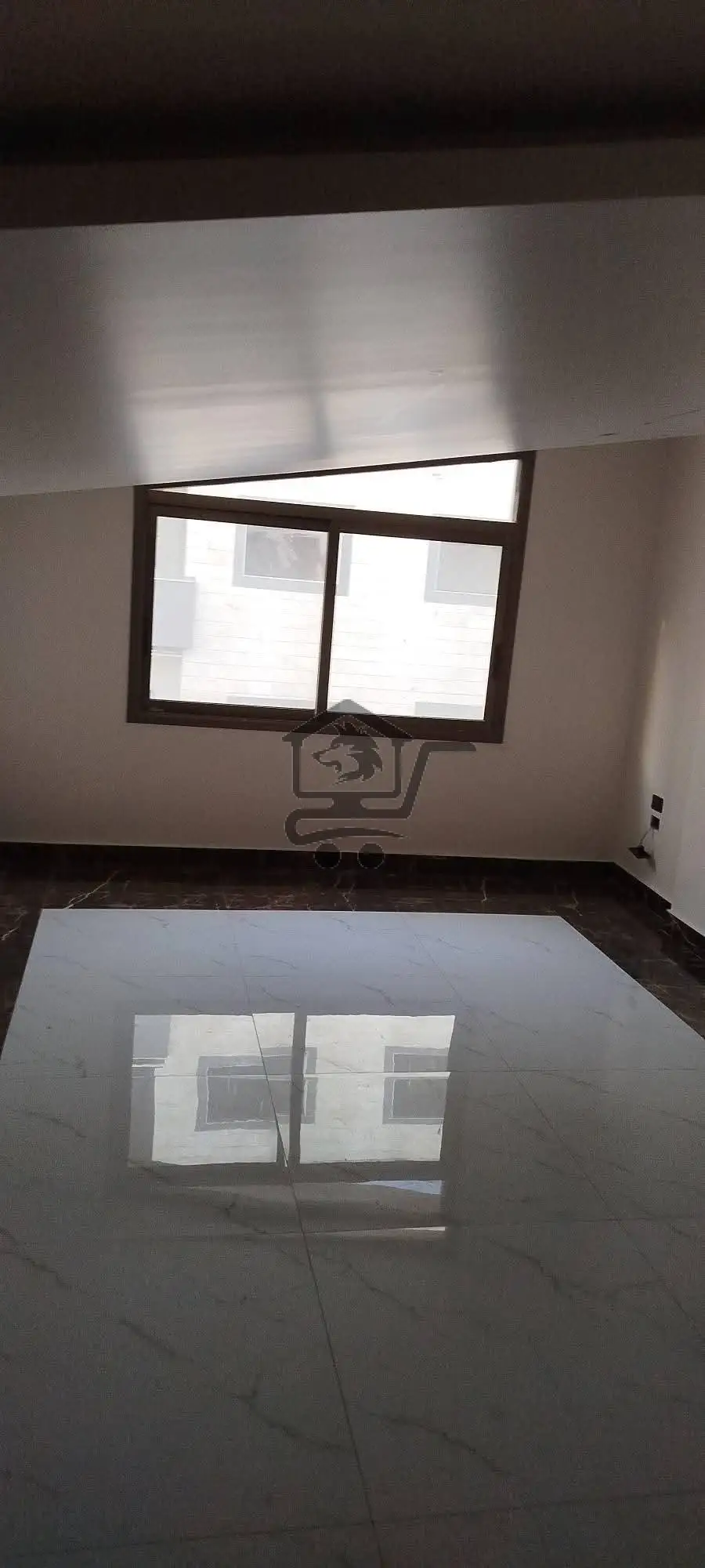 شقة دوبلكس بكسوة عصرية - الصورة 9