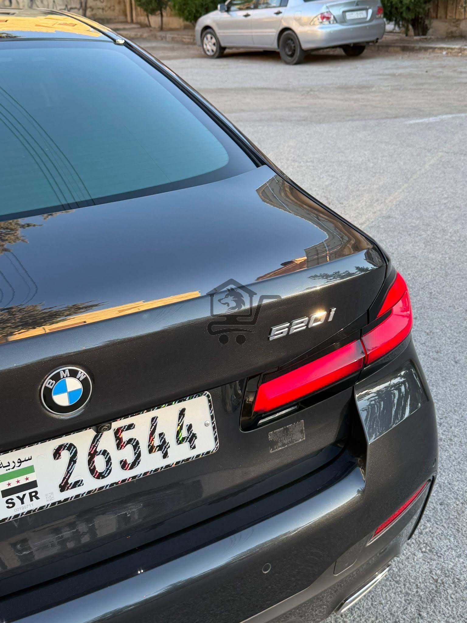 BMW 520i 2022 - الصورة 4