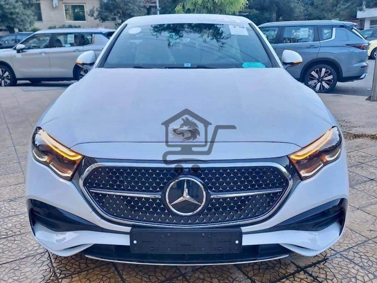 Mercedes E300 4Matic - الصورة 3