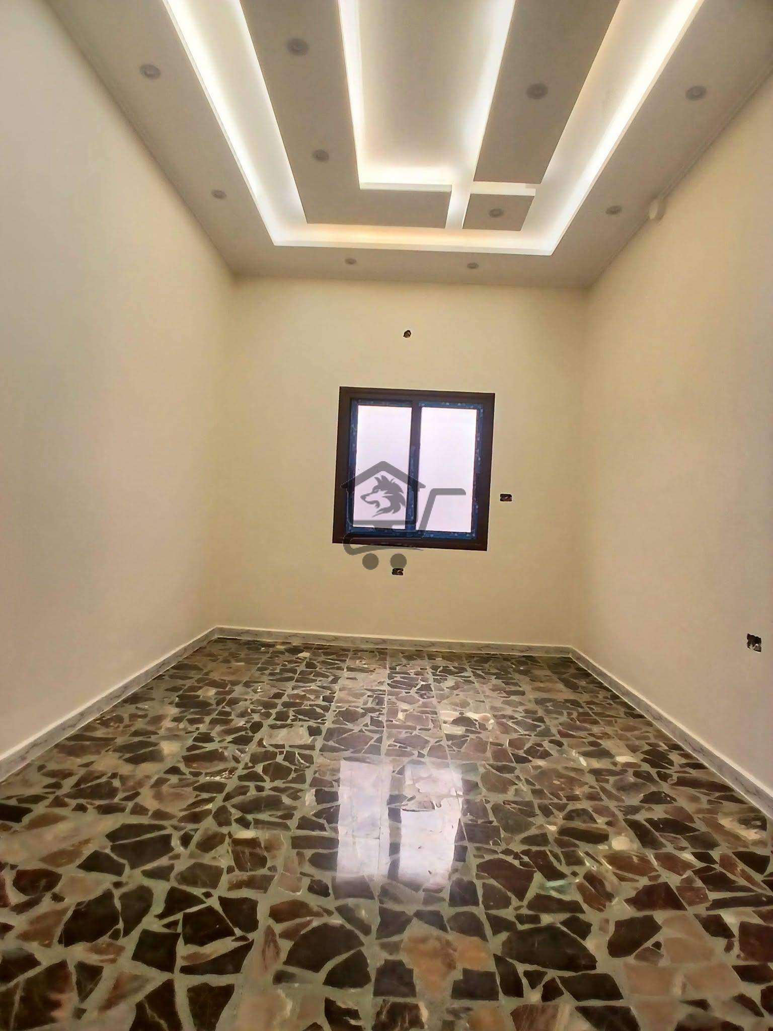 بيت بموقع حيوي - الصورة 2