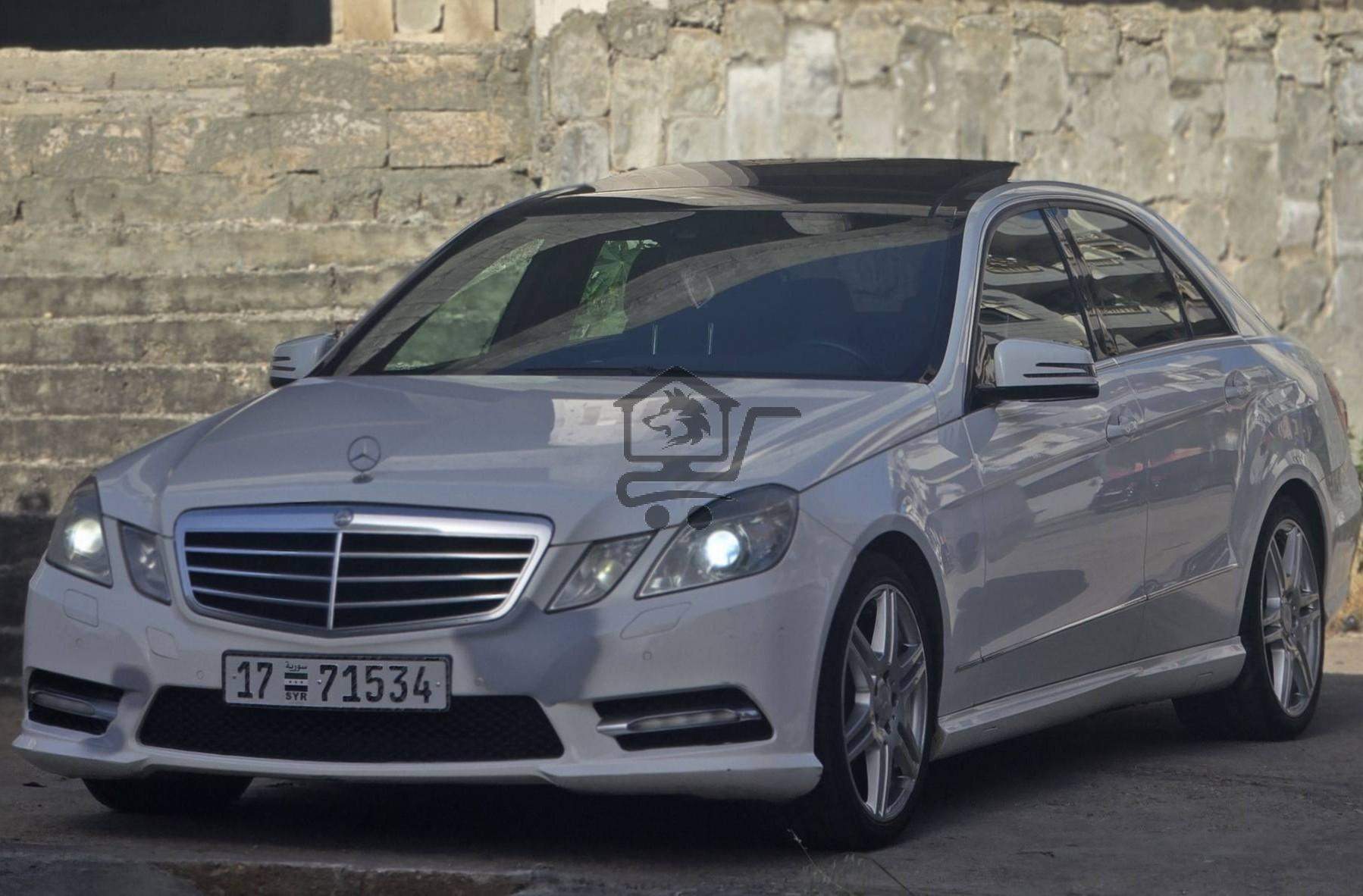 Mercedes-Benz E300 AMG - الصورة 1