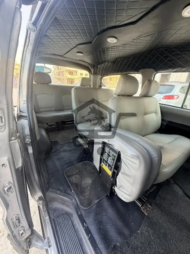 فان ستاركس 2003 سياحي - الصورة 6