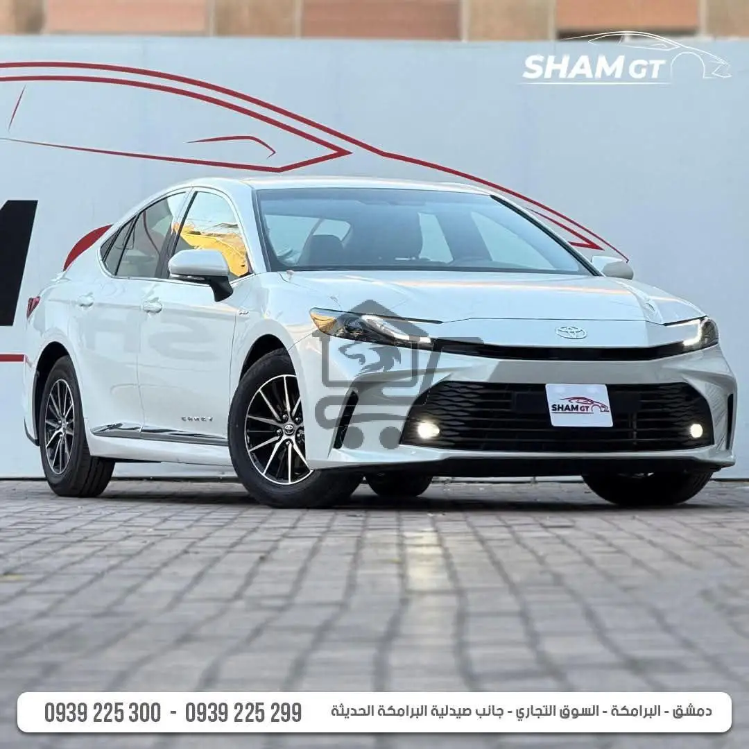 Toyota Camry Hybrid 2025 - الصورة 2