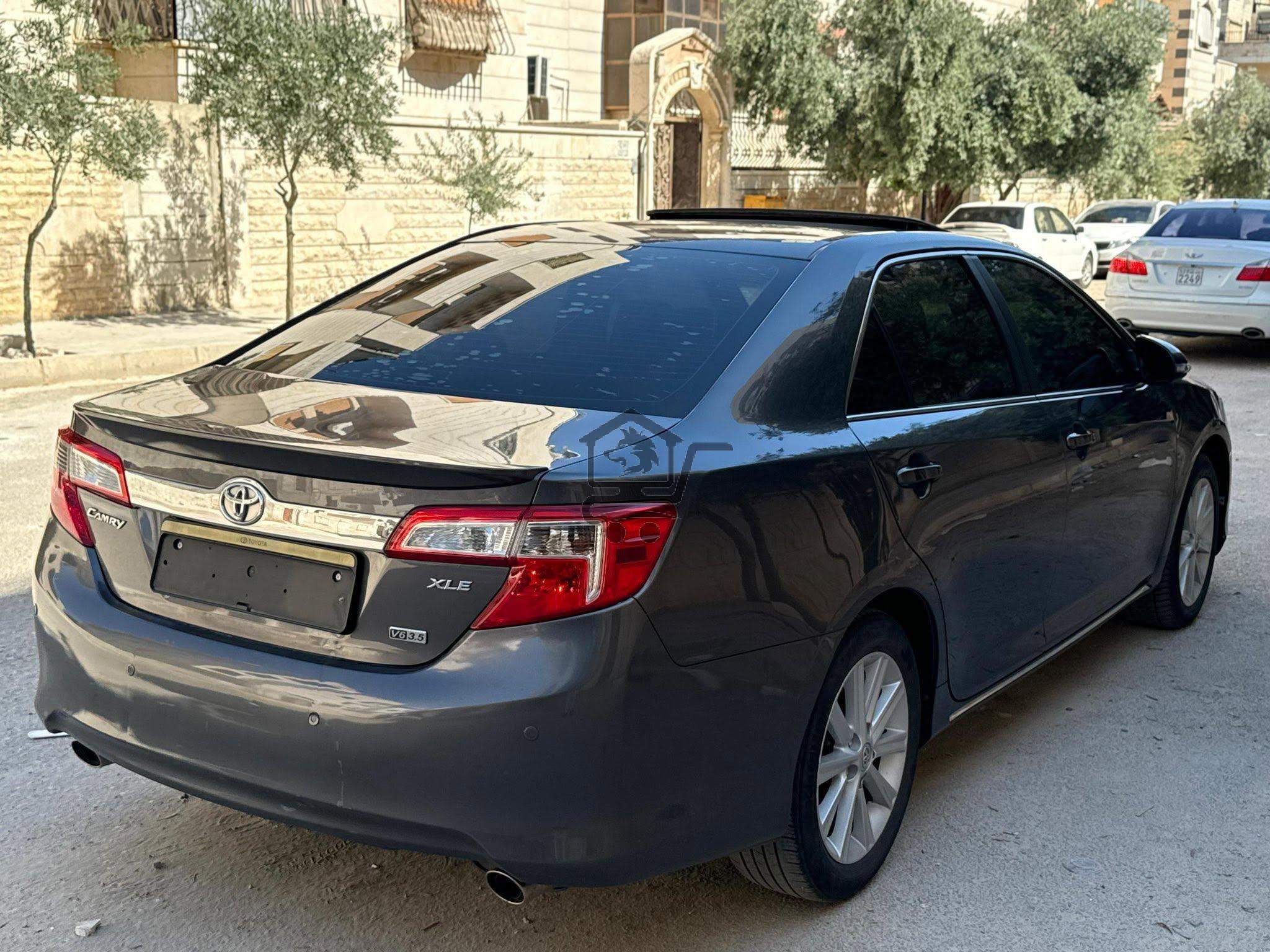 Toyota Camry 2013 - الصورة 2