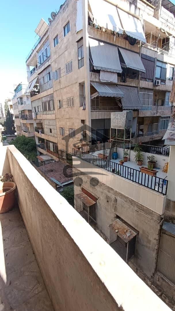 منزل في شارع النيل - الصورة 3
