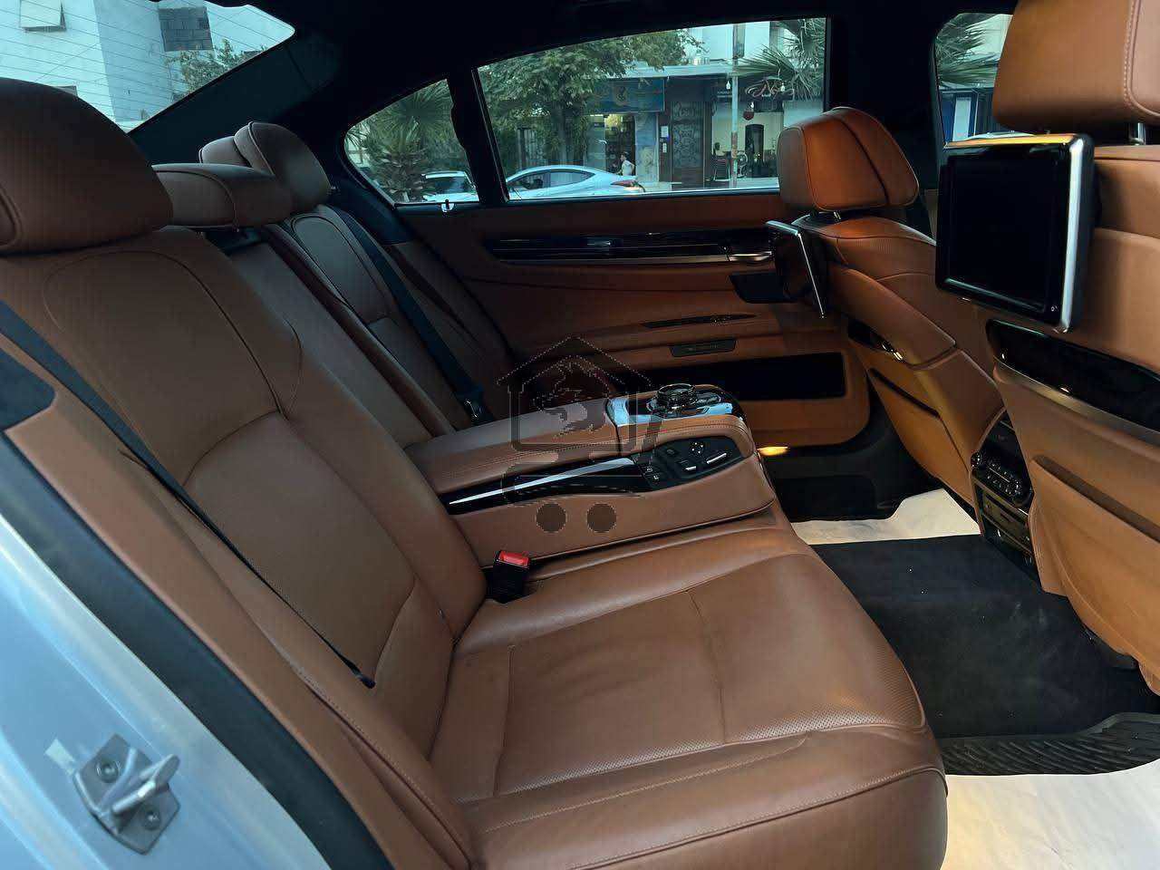 BMW 740Li individual - الصورة 7