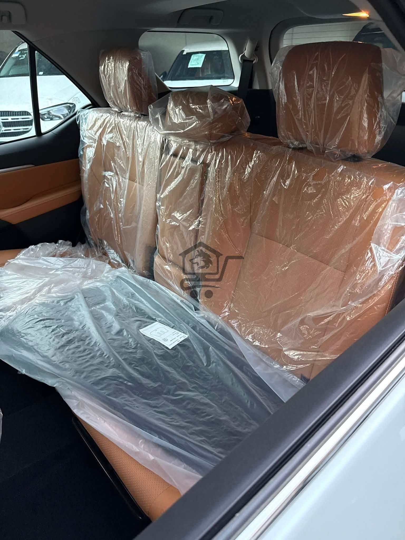 Toyota Fortuner SR5 - الصورة 10