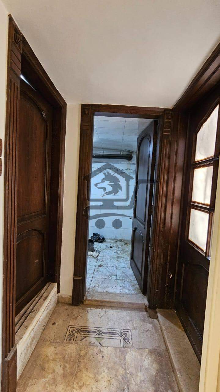 للبيع شقة سكنية قيد التجديد - الصورة 9