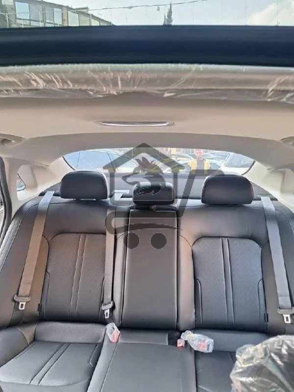 2025 Kia K5 - الصورة 7