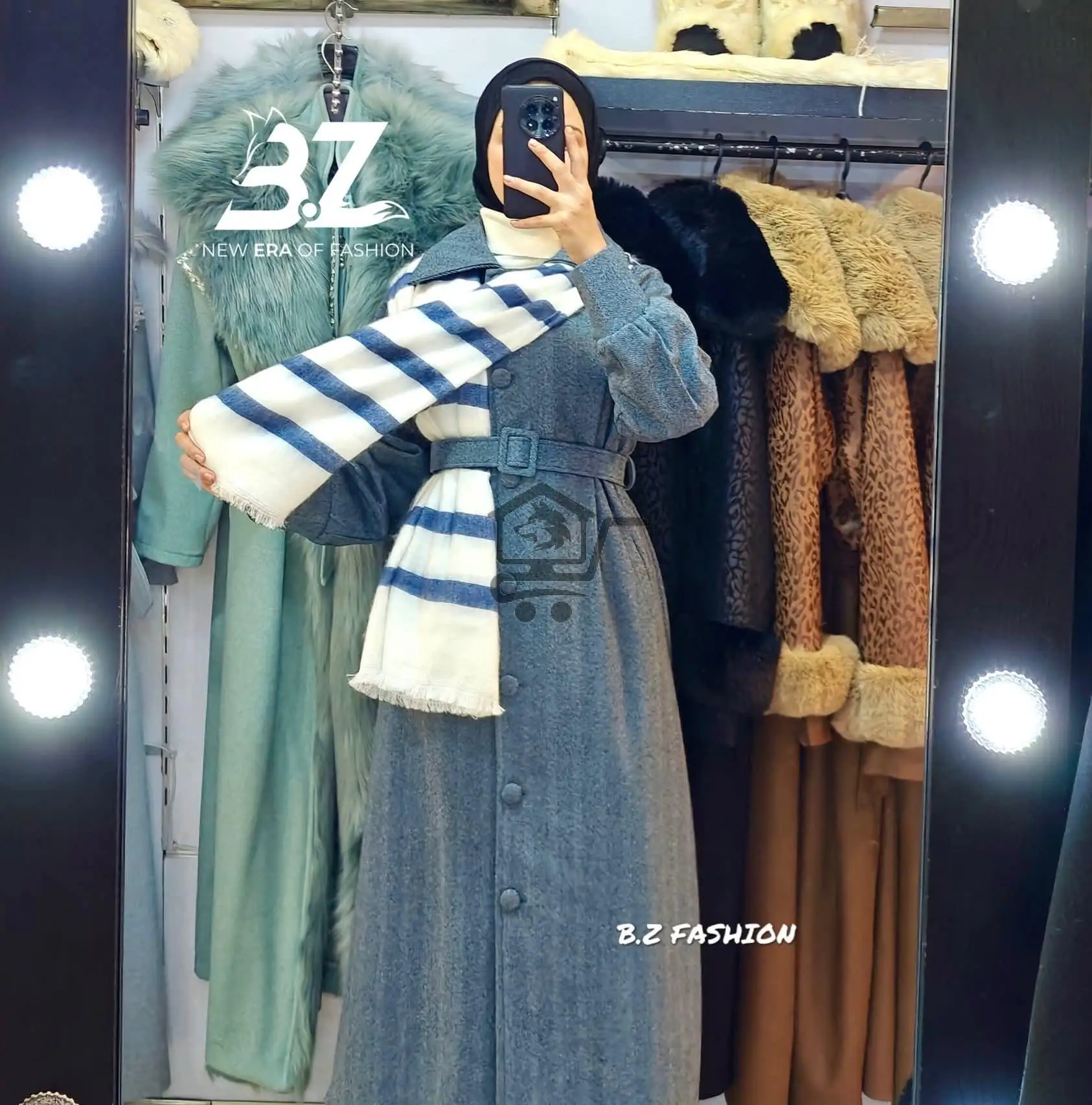 جاكيت جوخ مع سكارف - الصورة 5