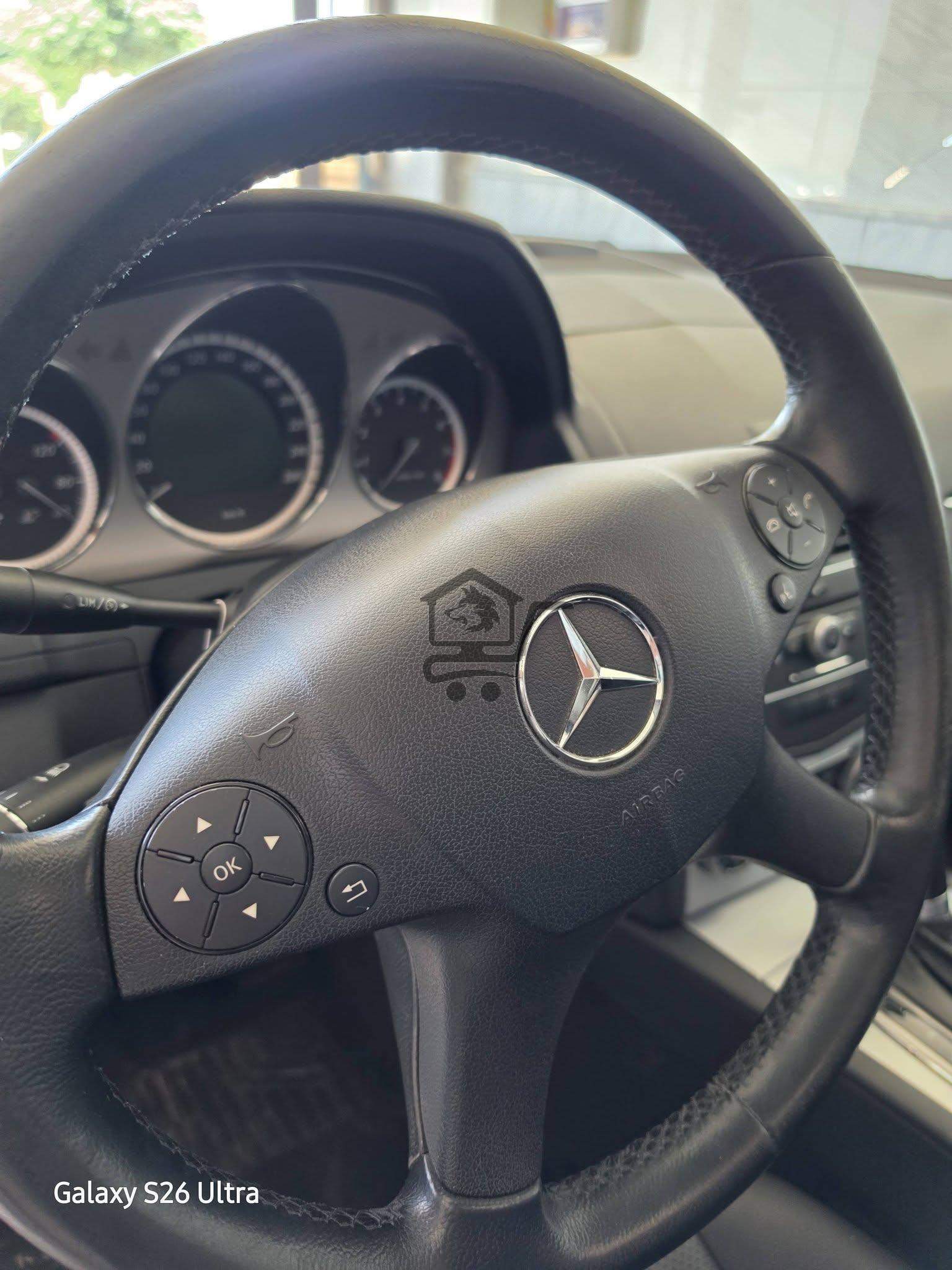 Mercedes C200 2011 - الصورة 7