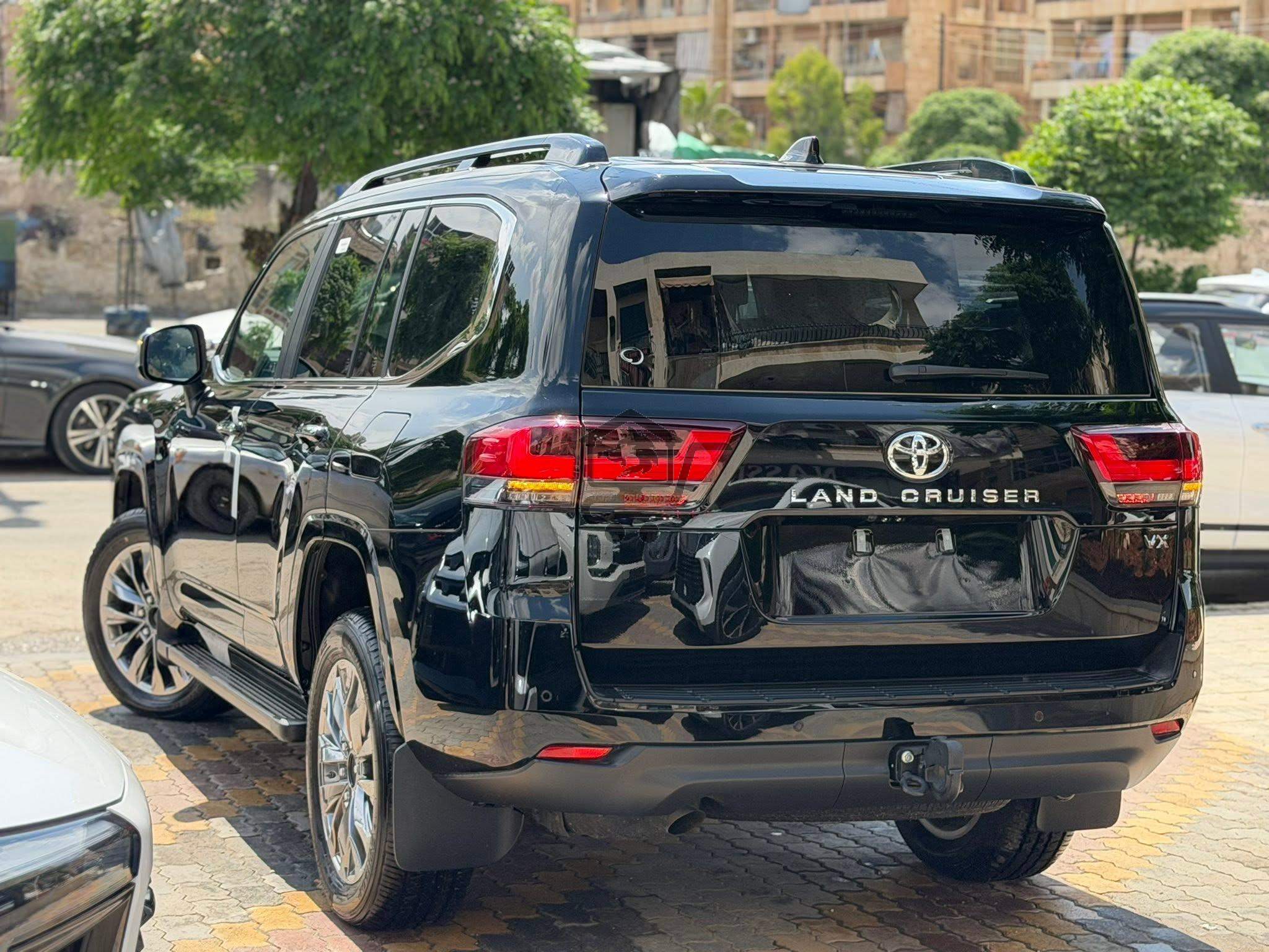 Toyota Land Cruiser VX 2025 - الصورة 4