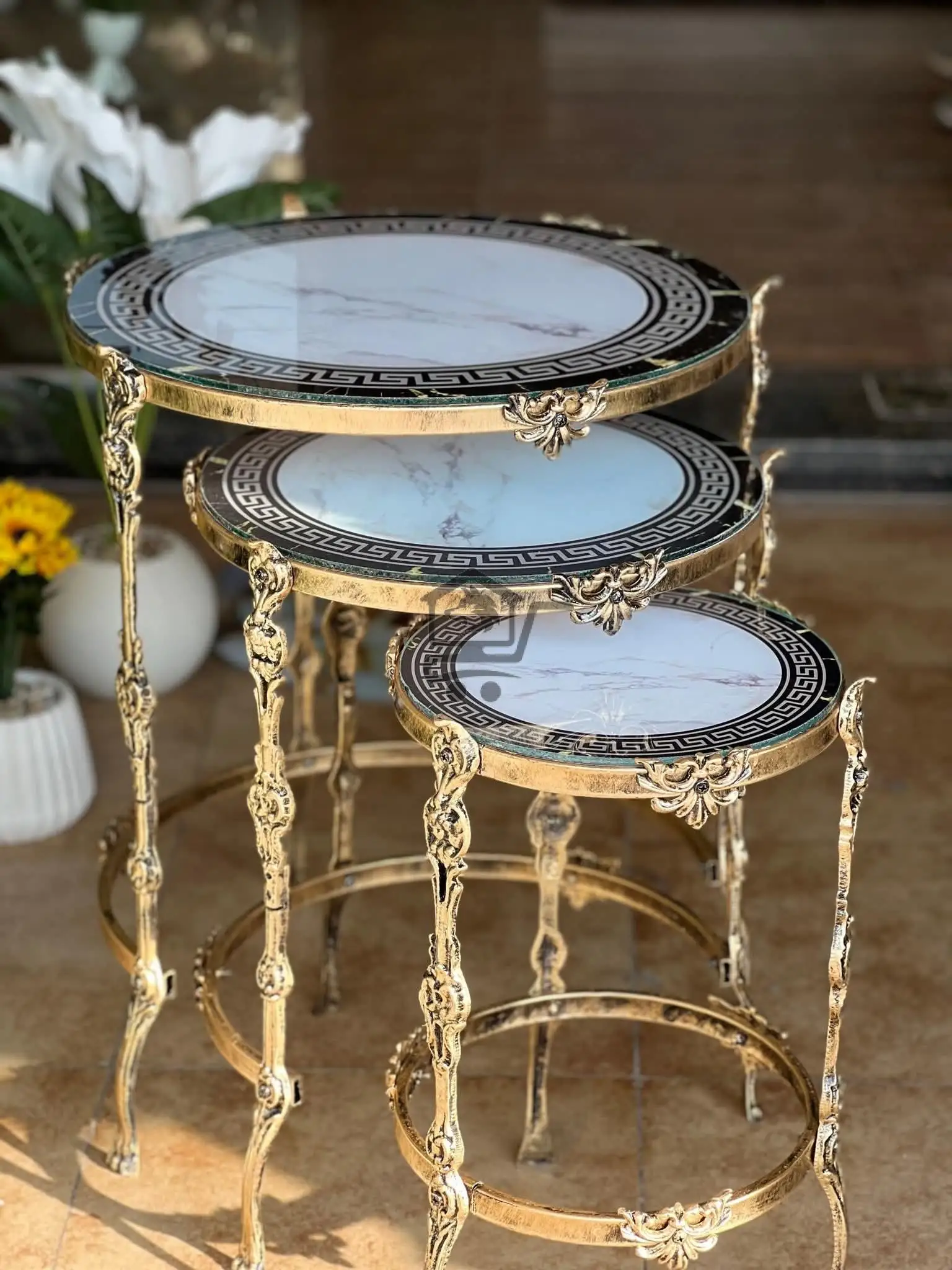 طاولات - الصورة 6