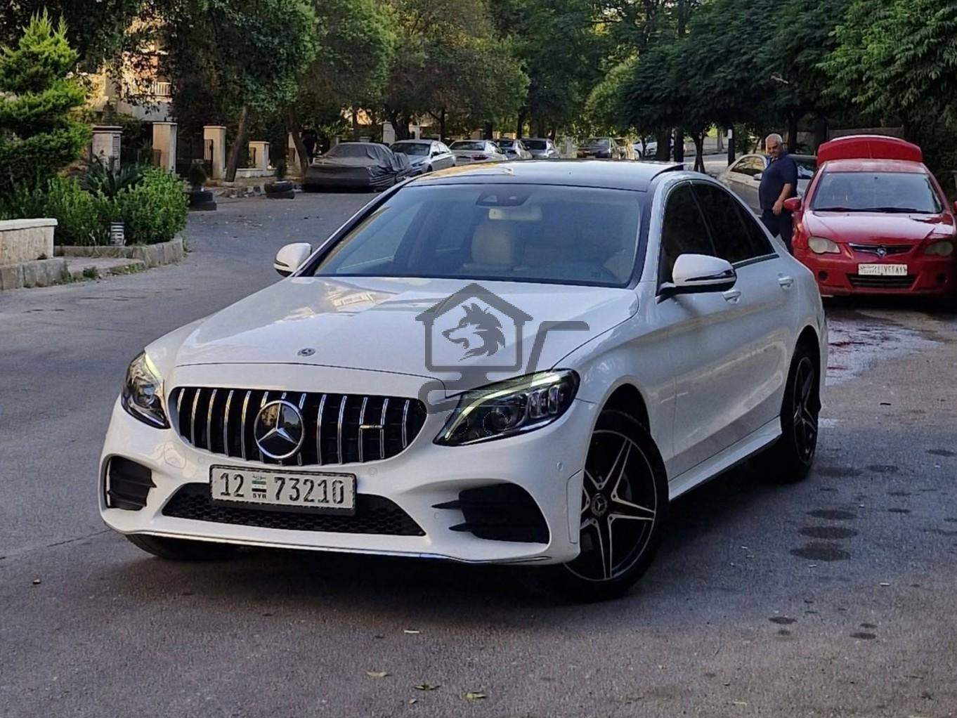 Mercedes-Benz C300 2016 - الصورة 3
