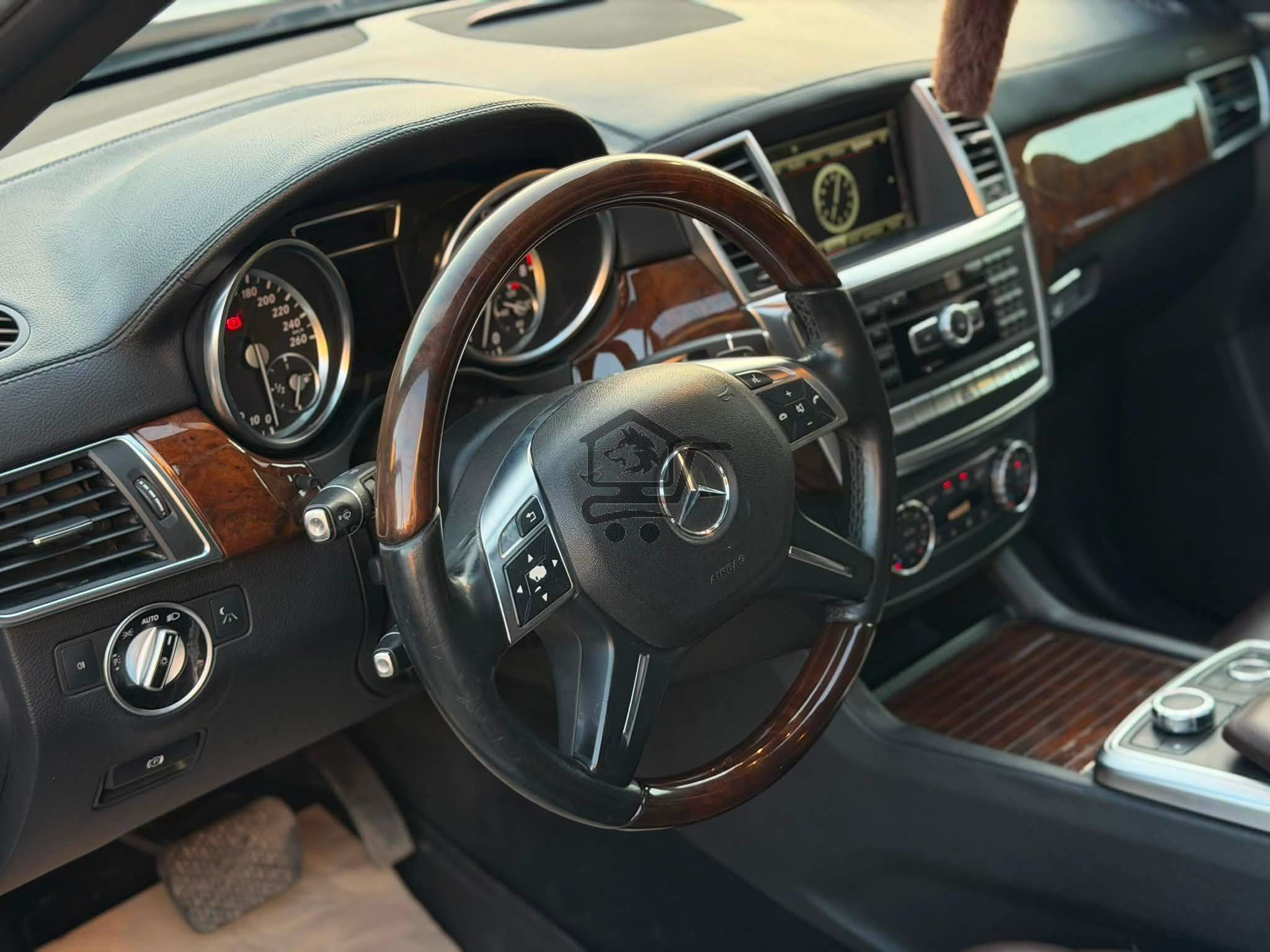 Mercedes-Benz GL500 2015 - الصورة 6