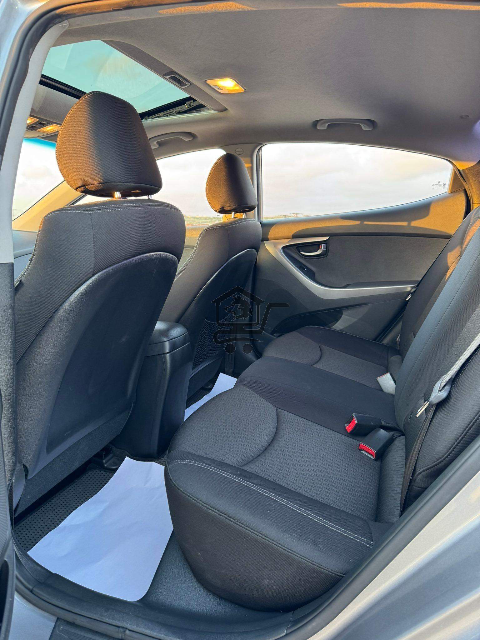 Hyundai Avante 2013 - الصورة 10