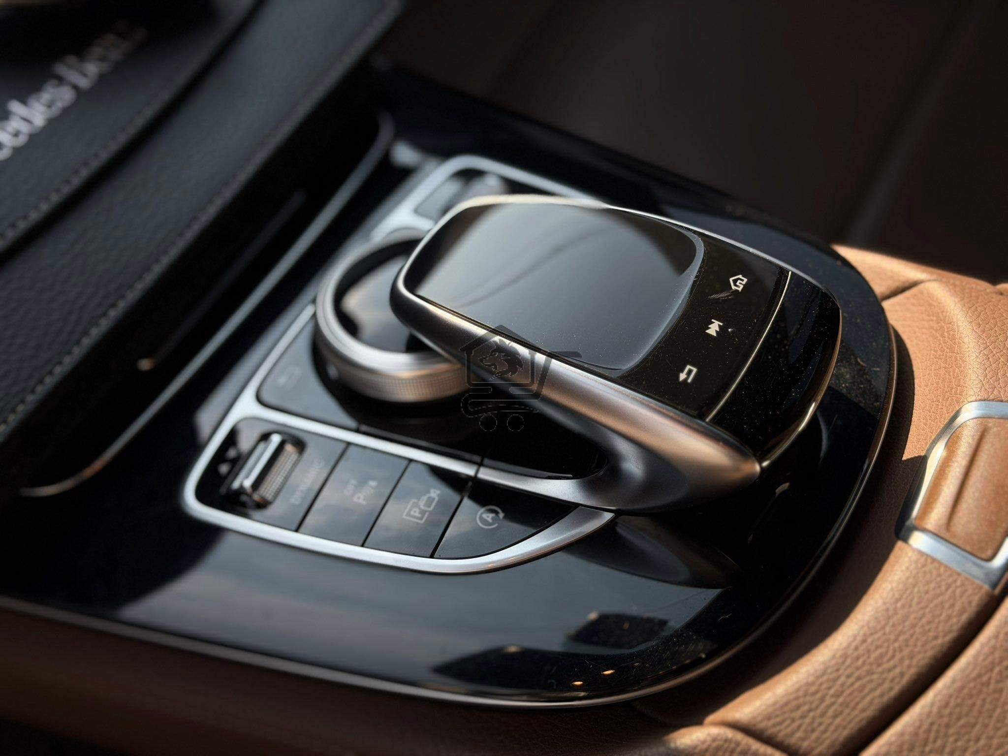 Mercedes-Benz E300 2019 - الصورة 9