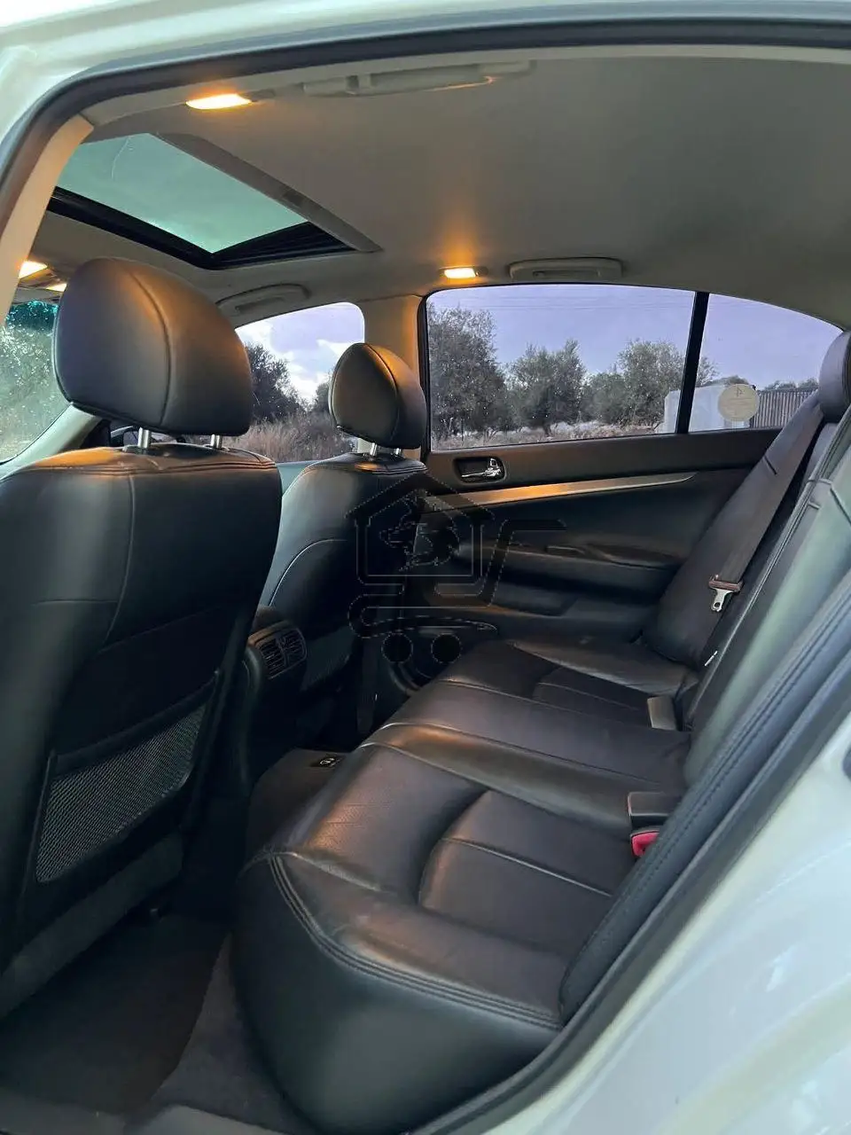 2013 INFINITI G25 - الصورة 9