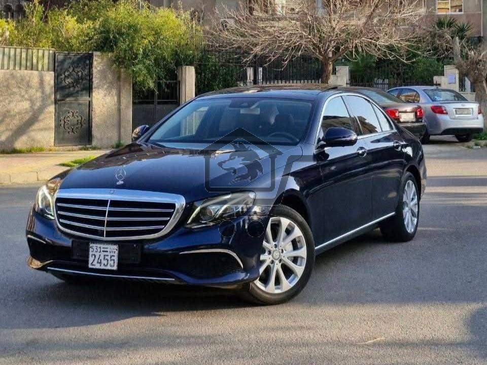 Mercedes-Benz E300 4Matic 2017 - الصورة 1