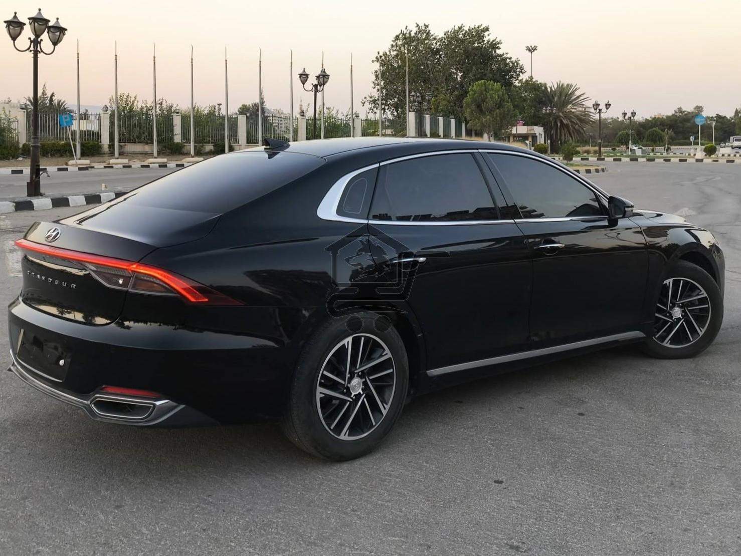 Hyundai Grandeur 2021 - الصورة 2
