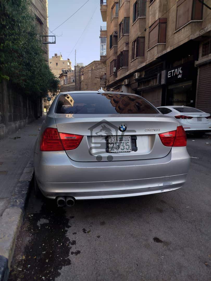 للبيع BMW  328Iموديل 2011أكمل وصف بحالة جيدة جداا - الصورة 6