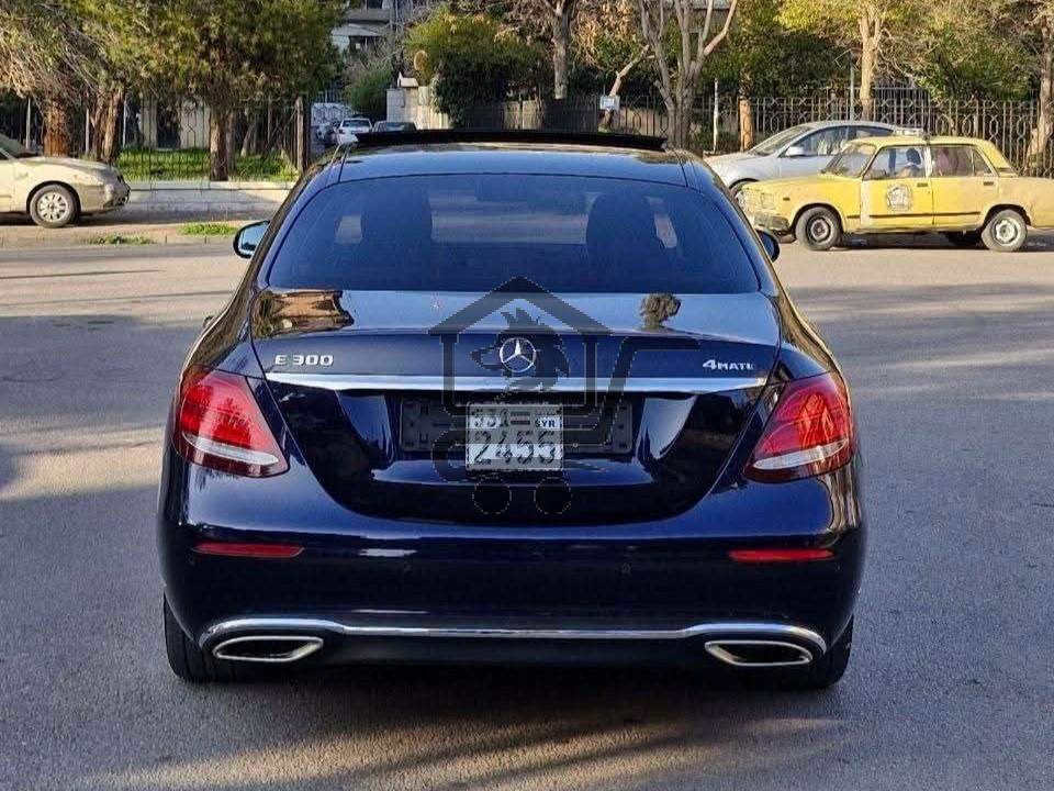 Mercedes-Benz E300 4Matic 2017 - الصورة 6