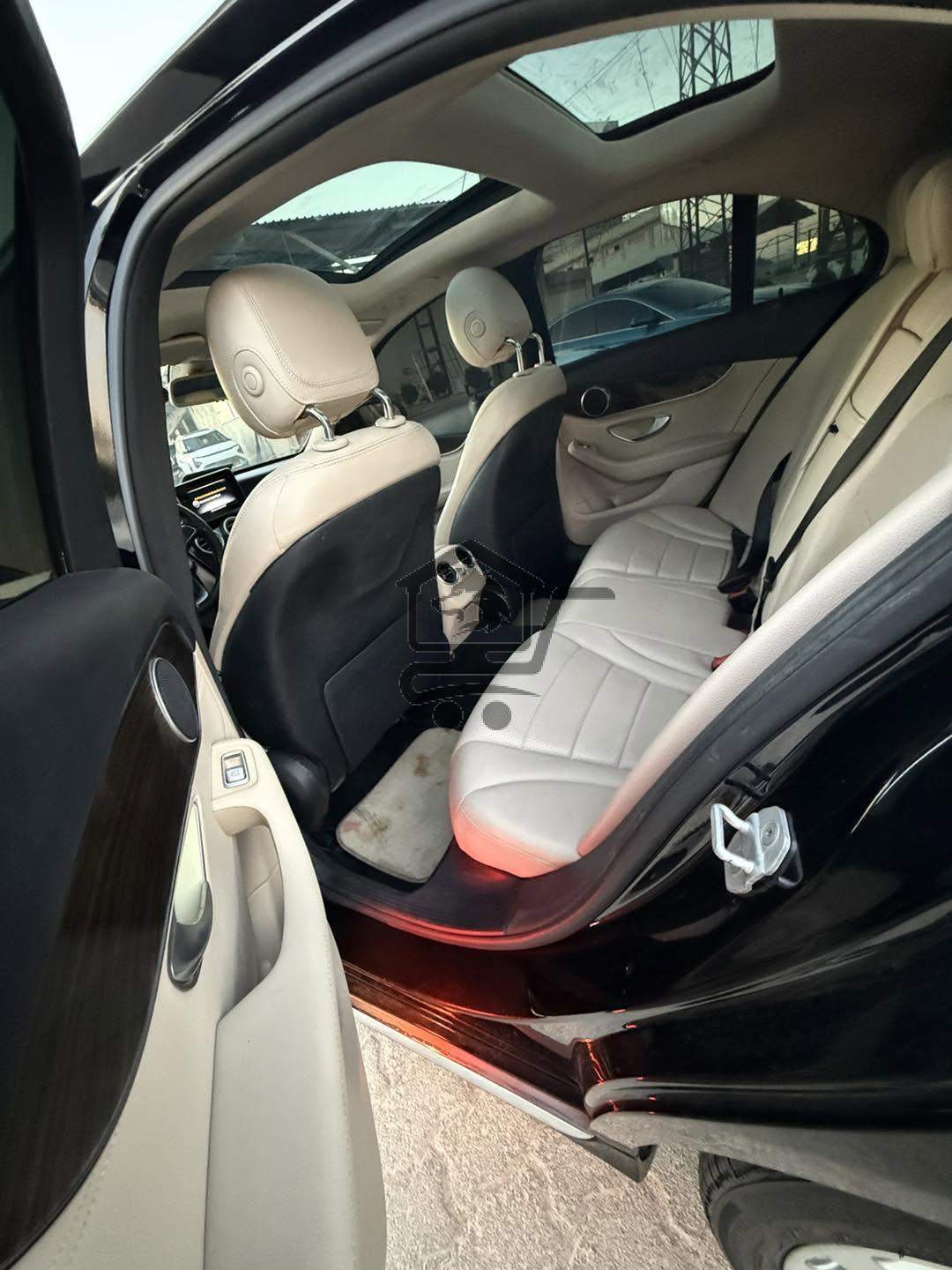 Mercedes C300 2015 4matic - الصورة 10