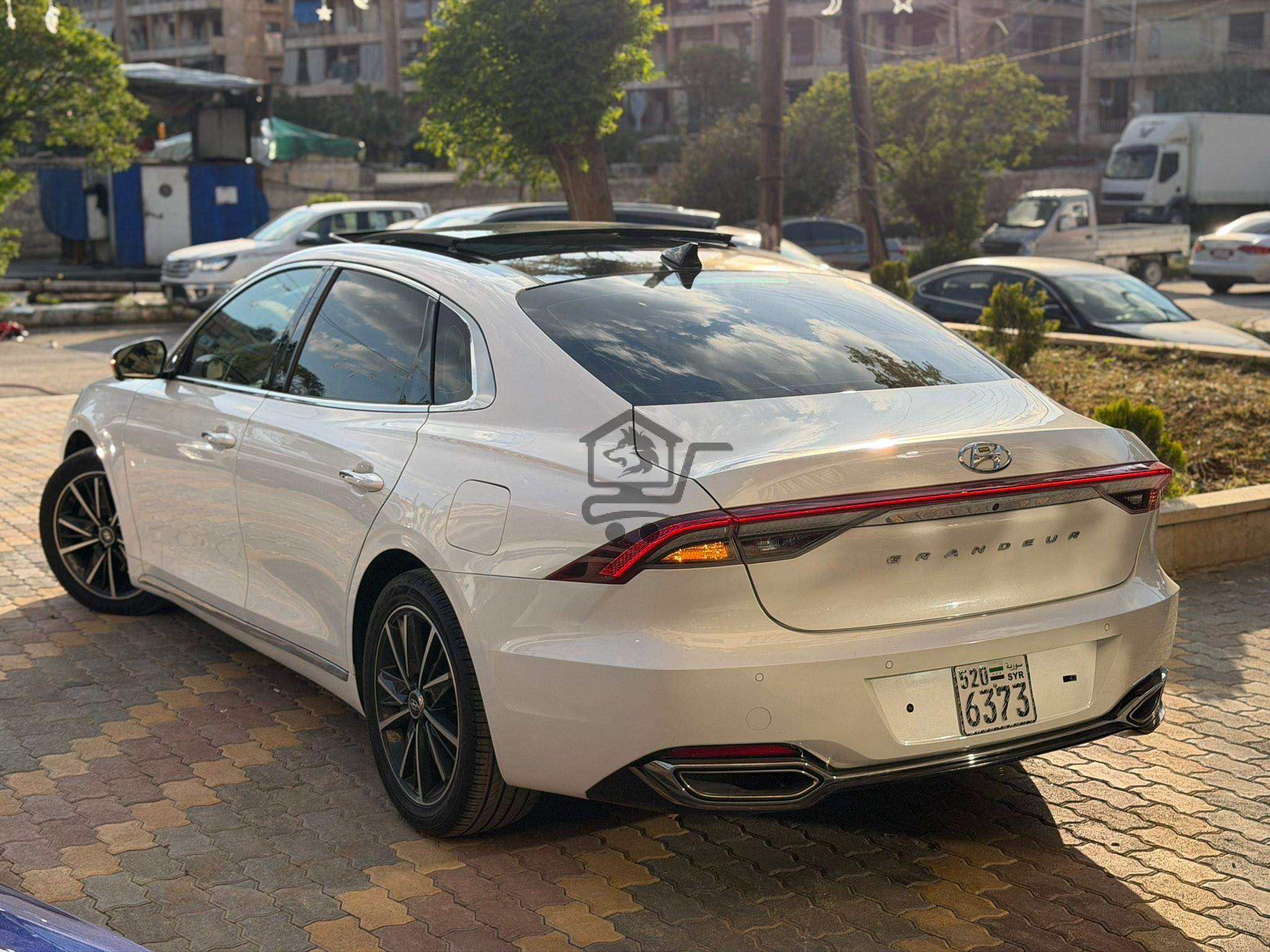 Hyundai Azera 2021 - الصورة 2