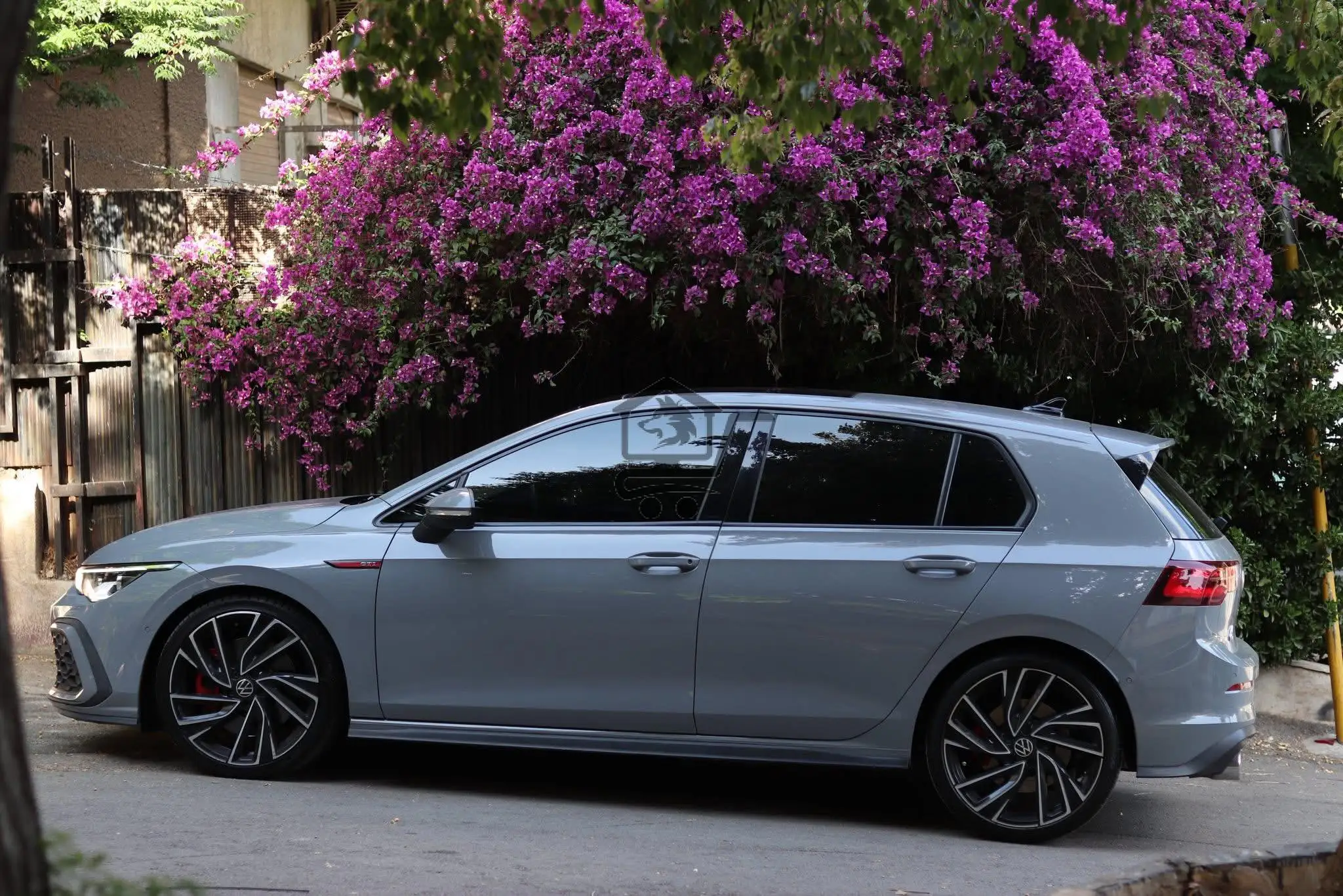 Volkswagen Golf - الصورة 3