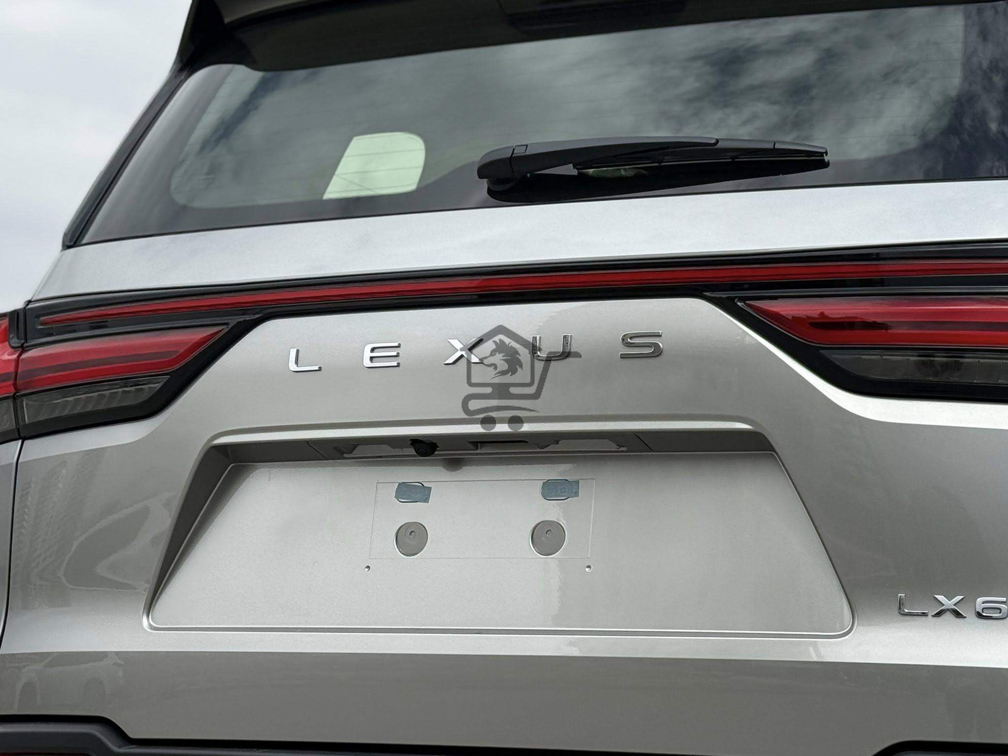 Lexus LX600 - الصورة 8