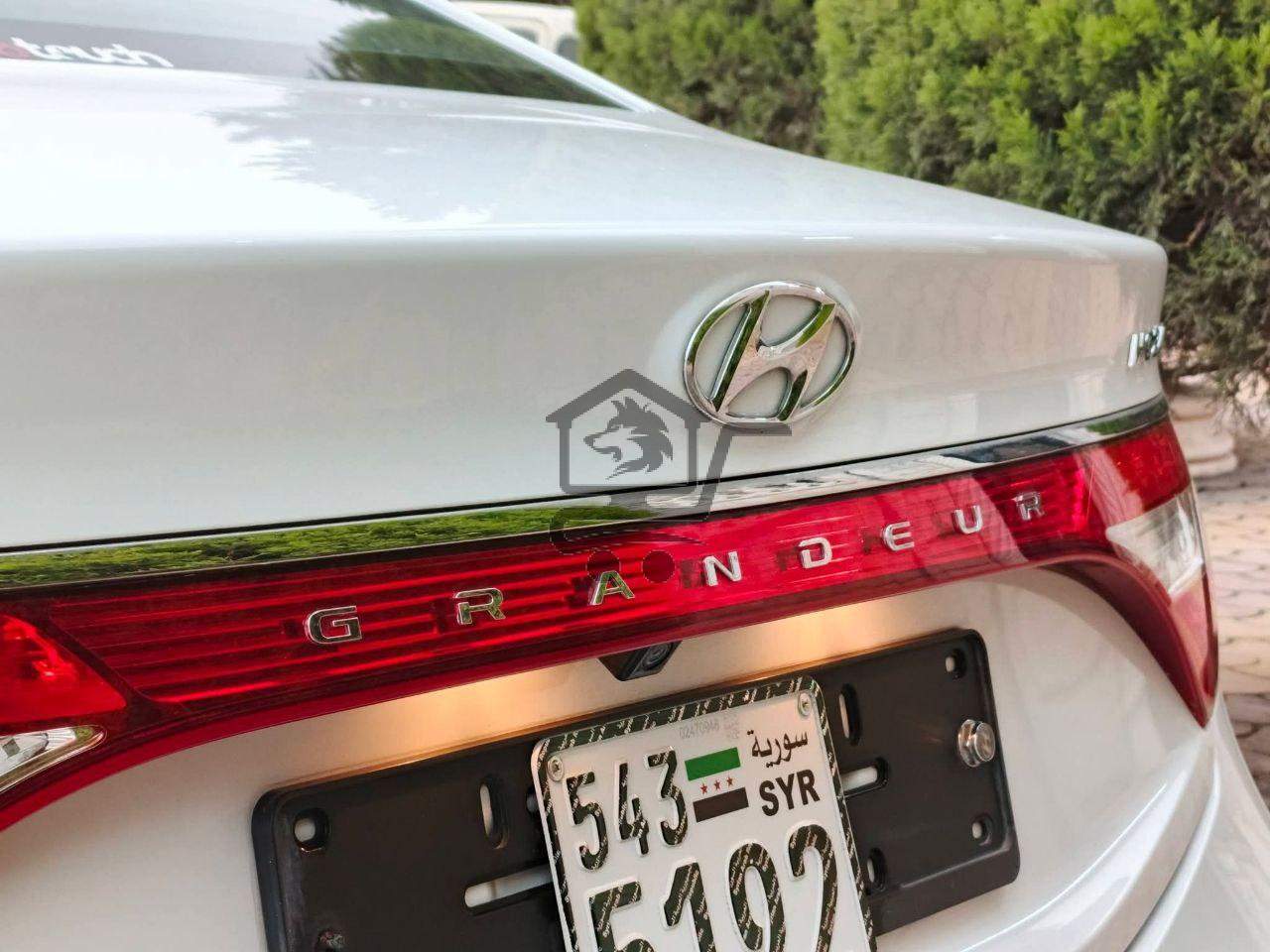 Hyundai Azera Granduer 2016 - الصورة 6