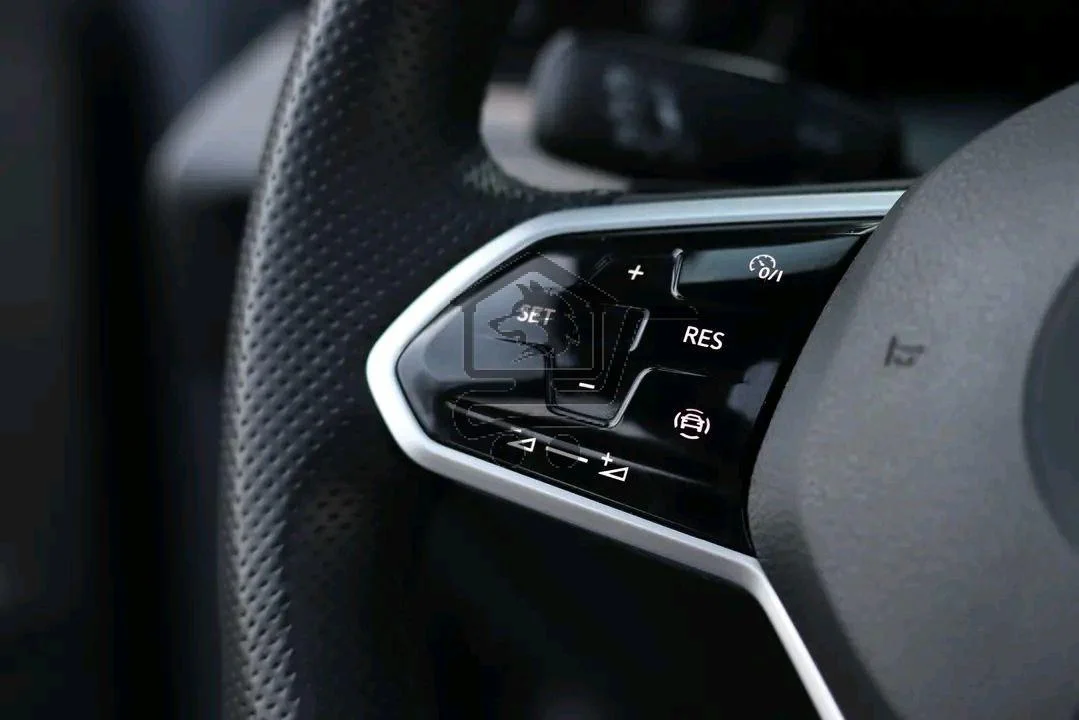 Volkswagen Golf GTI - الصورة 3