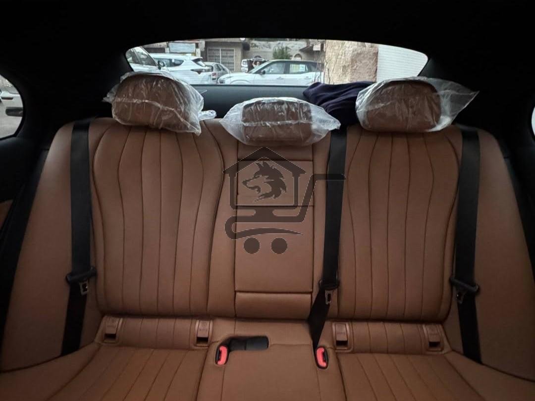 Mercedes E300 2026 - الصورة 10