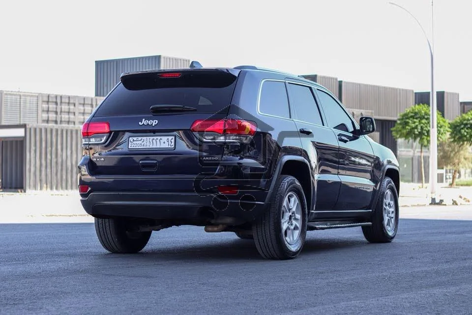 Jeep Cherokee - الصورة 9