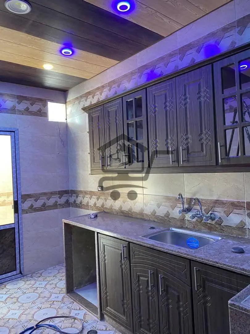 شقة ثلاث غرف بكسوة ممتازة - الصورة 4