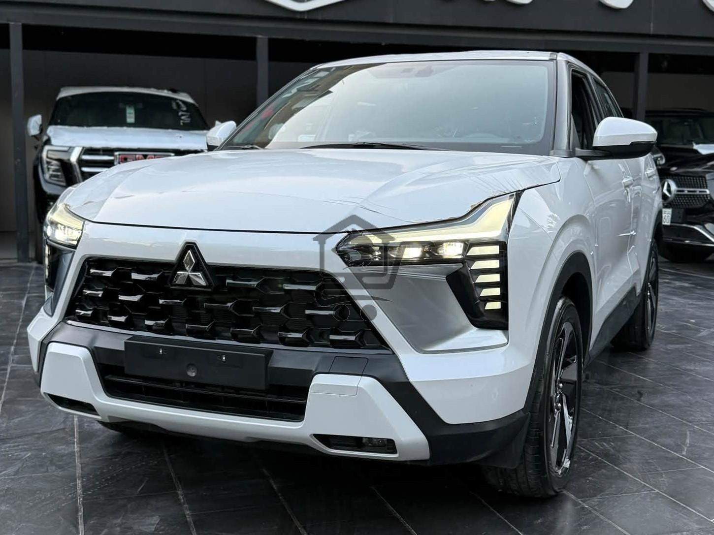 Mitsubishi X-force 2025 - الصورة 1