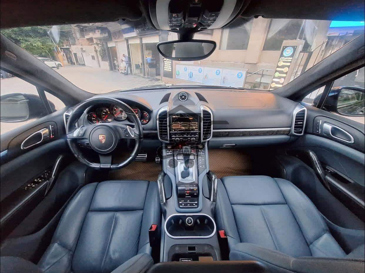 Porsche Cayenne 2011 - الصورة 7