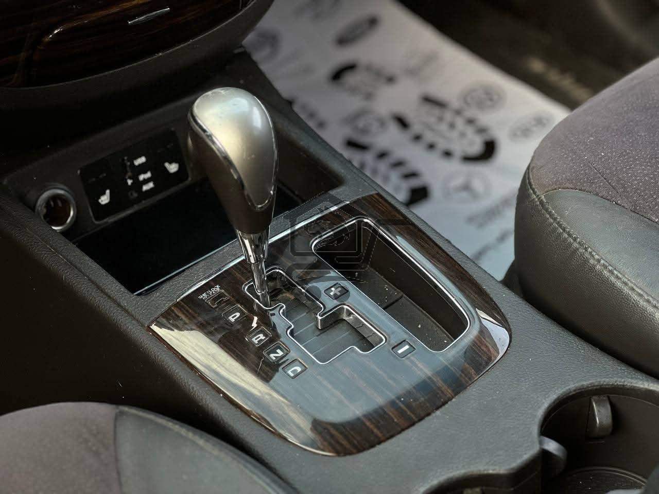 Hyundai Santafe 2012 - الصورة 10