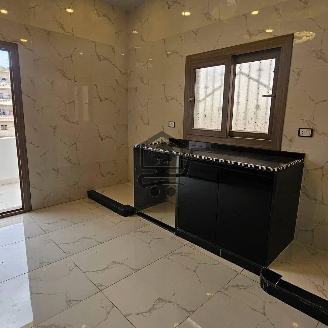 منزل بإكساء رائع - الصورة 9