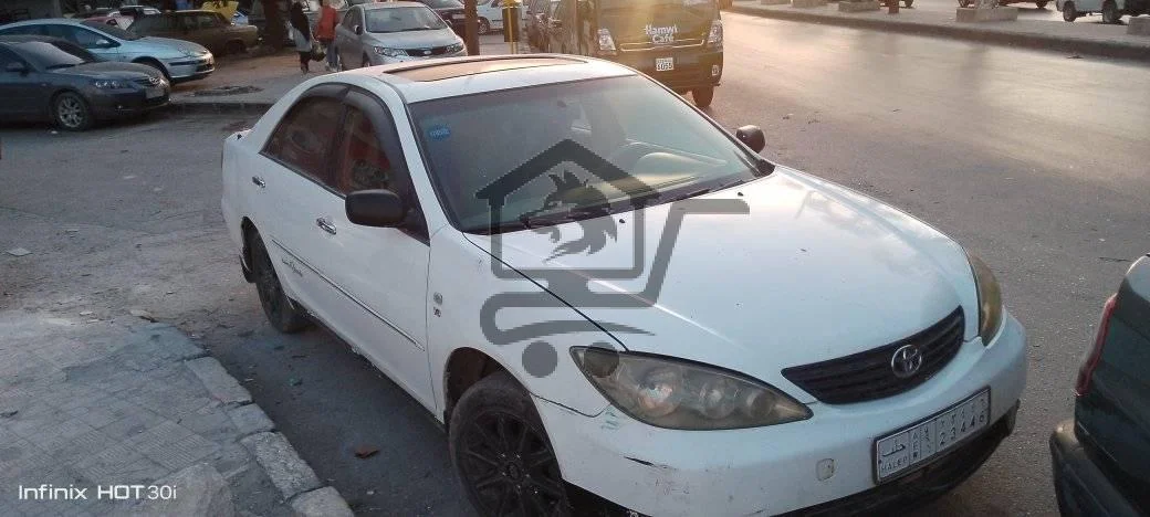 تويوتا كامري - الصورة 1