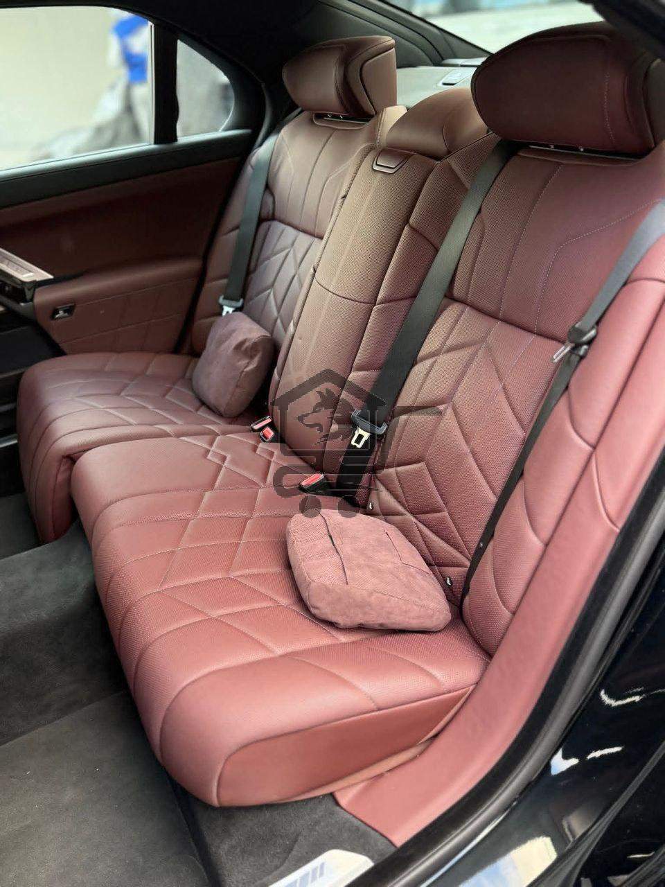 BMW 735i - الصورة 9