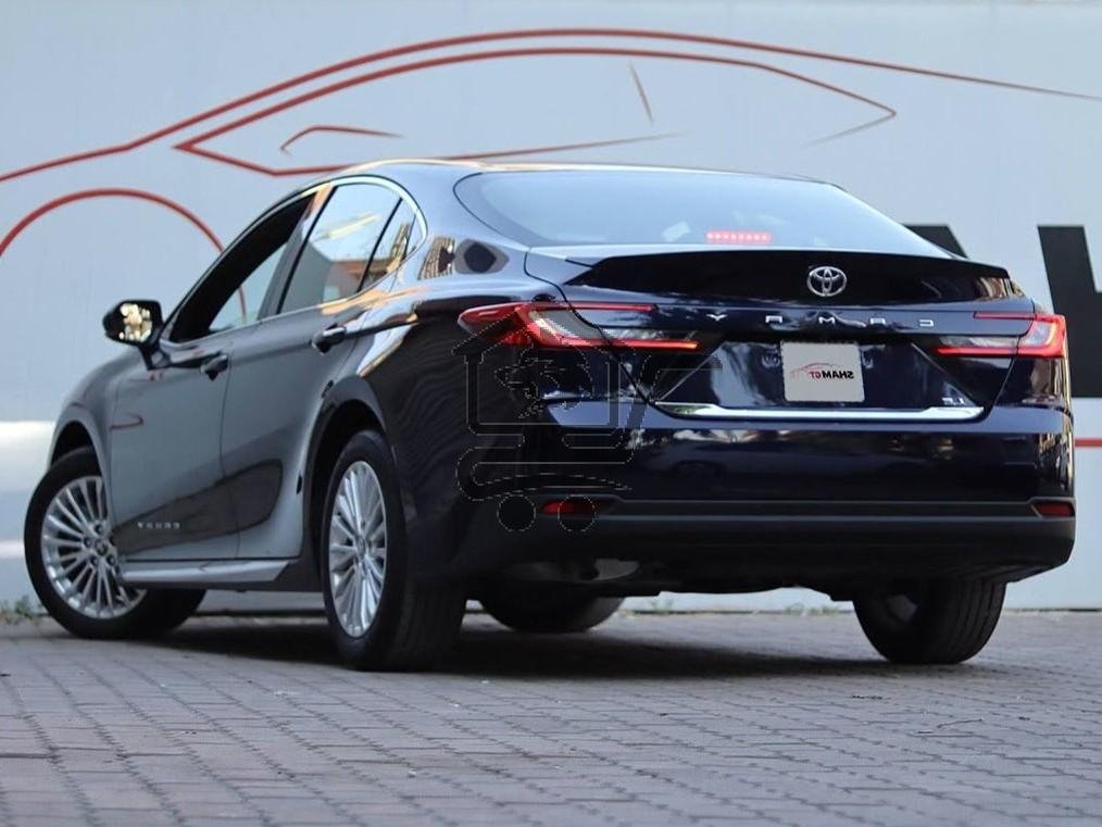 Toyota Camry LE - الصورة 4