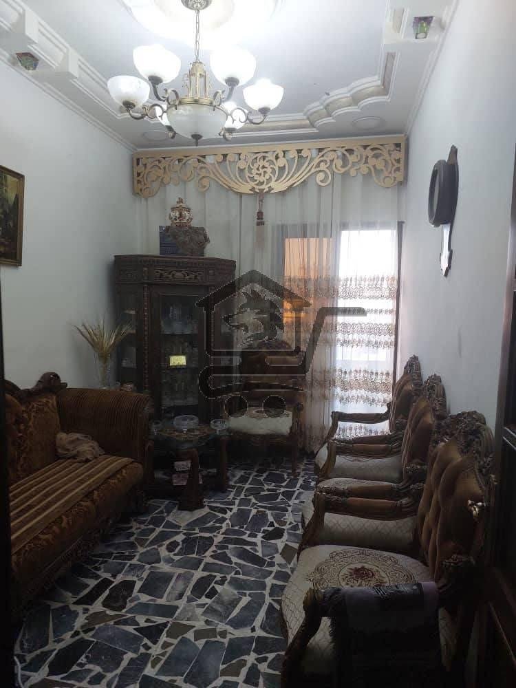 شقة بإكساء جيد - الصورة 1