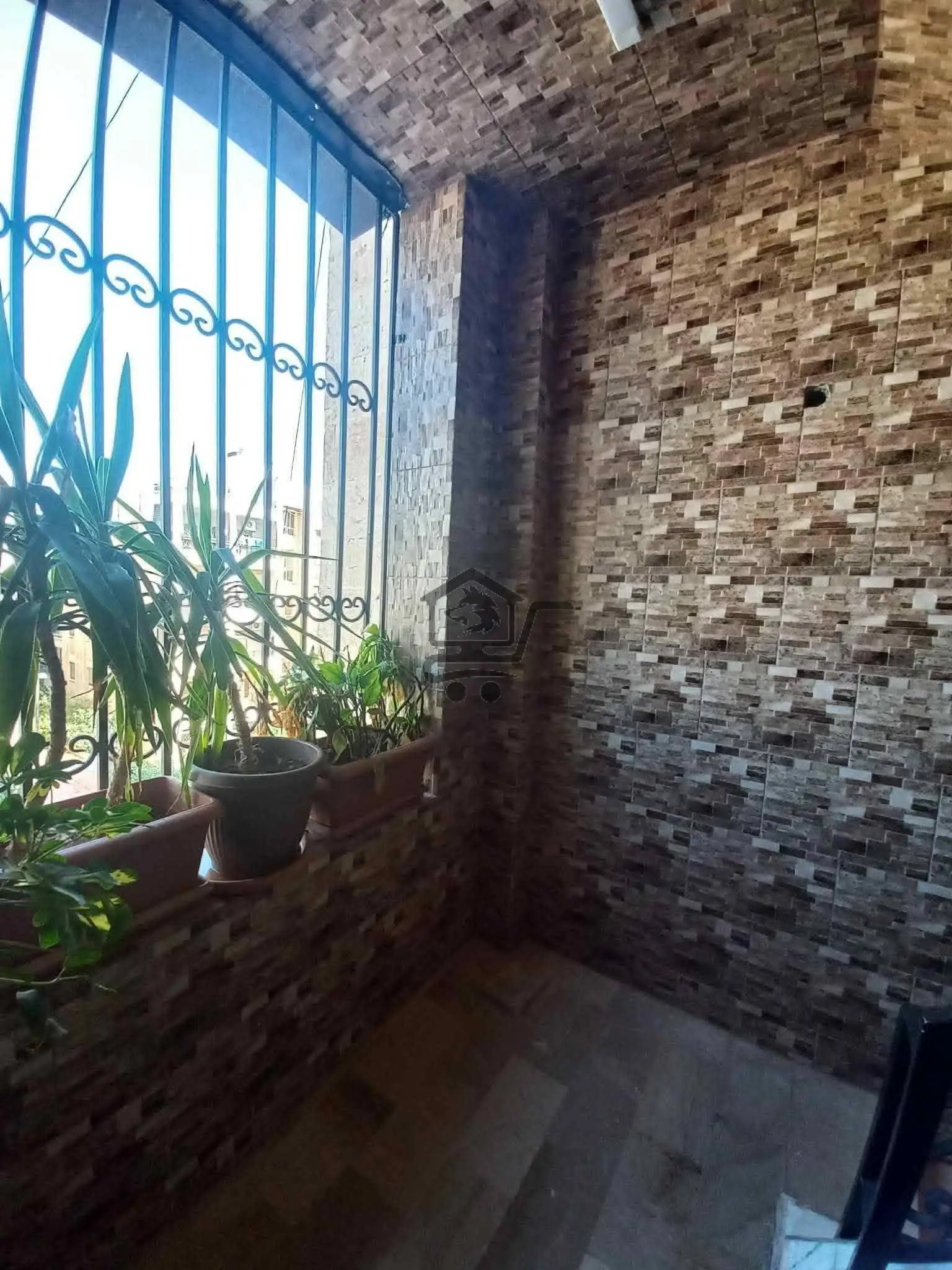 منزل فاخر للبيع - الصورة 9