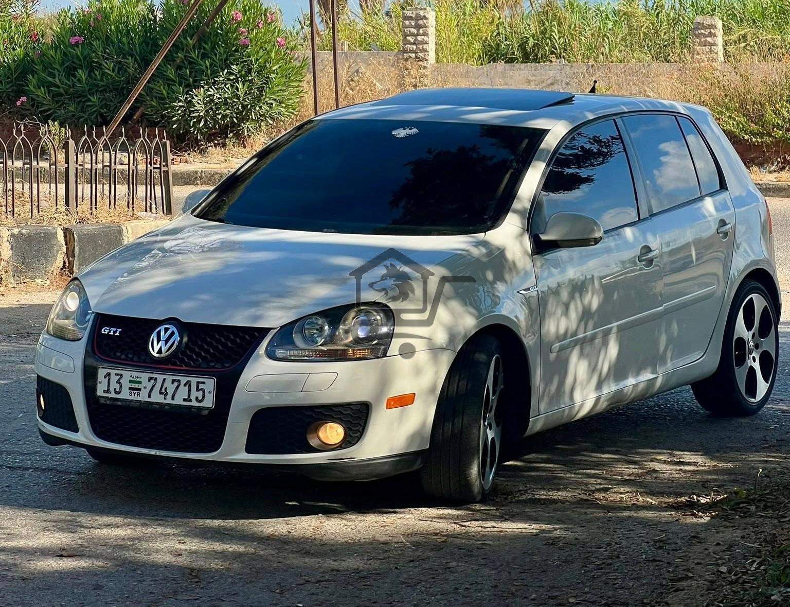 Volkswagen Golf 2009 - الصورة 1