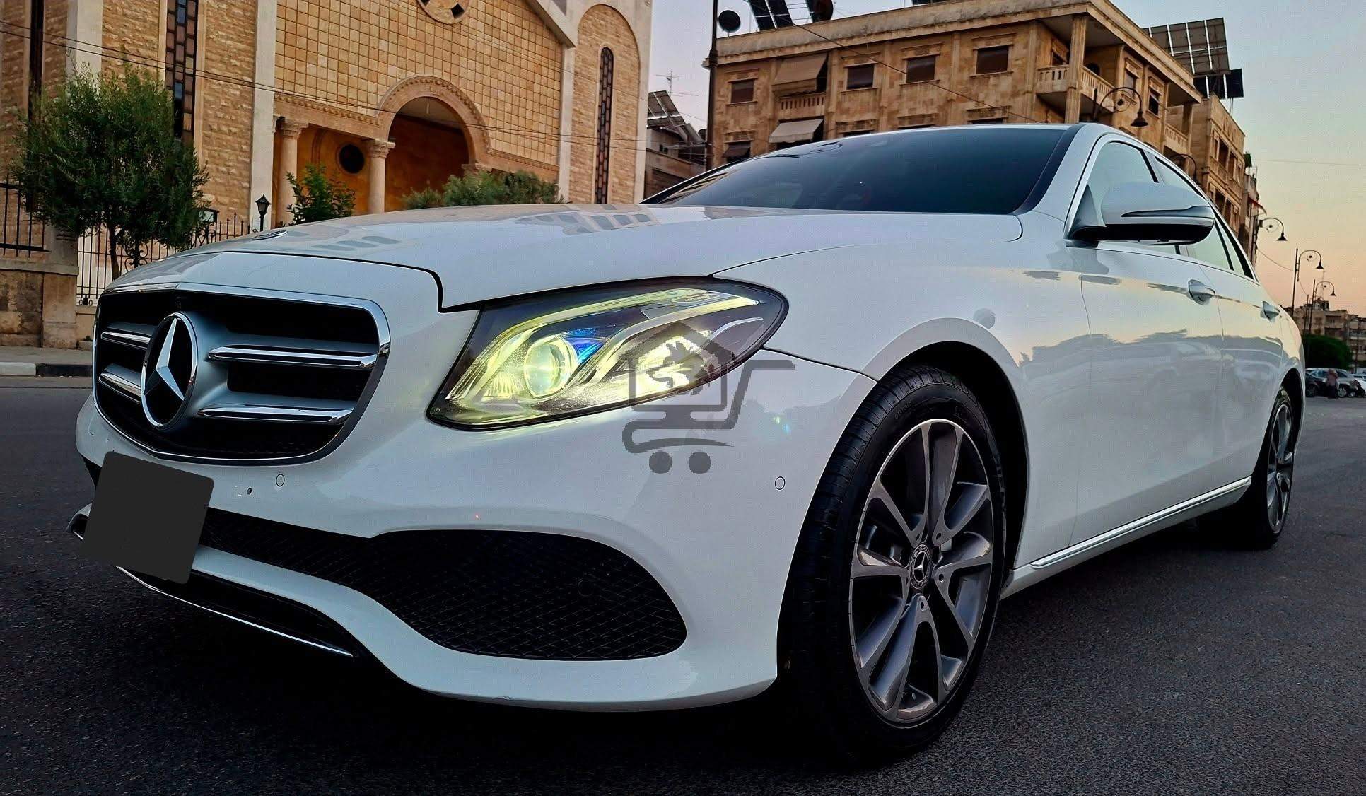 Mercedes-Benz E300 2019 - الصورة 1