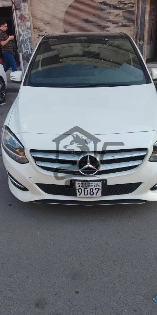 مرسيدس 2015 - الصورة 1